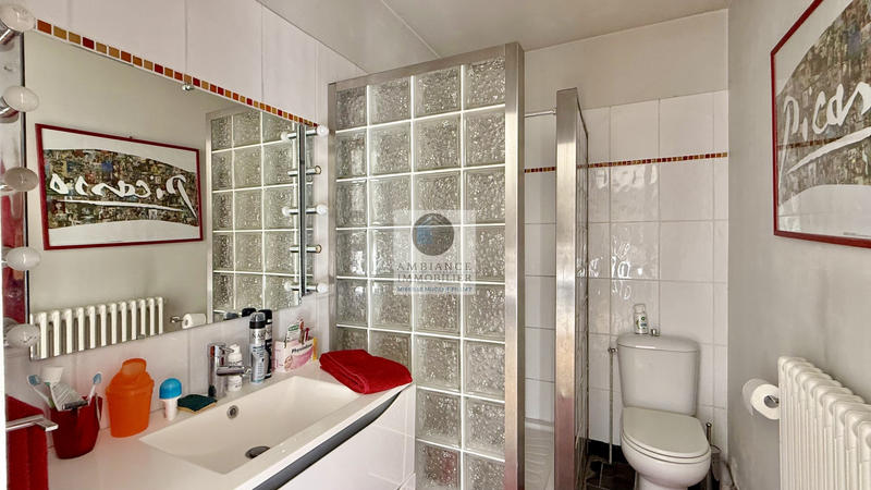 Maison - 240 m² - 7 pièces