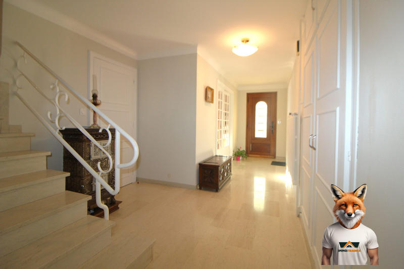 Maison - 207 m² - 9 pièces