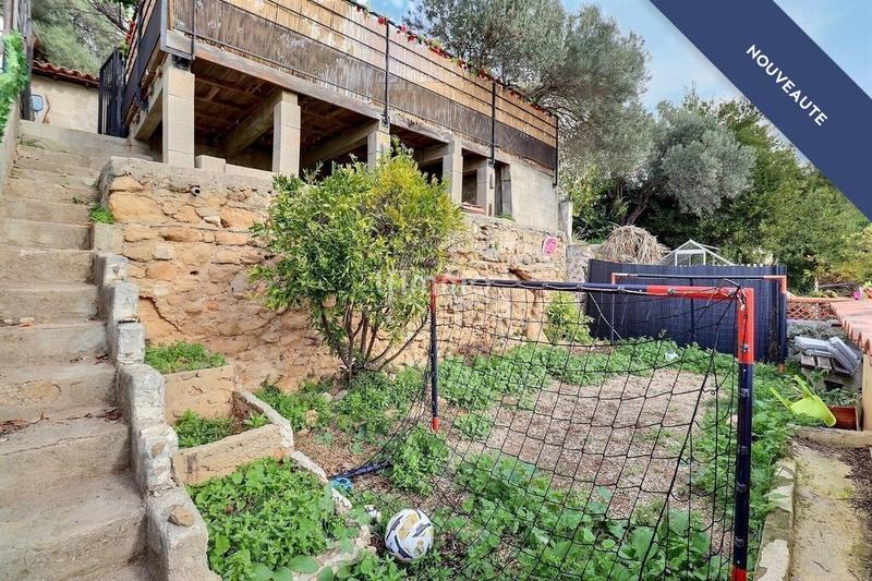 Maison - 101 m² - 5 pièces