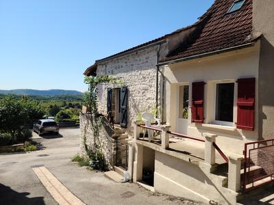 Maison - 104 m² - 6 pièces