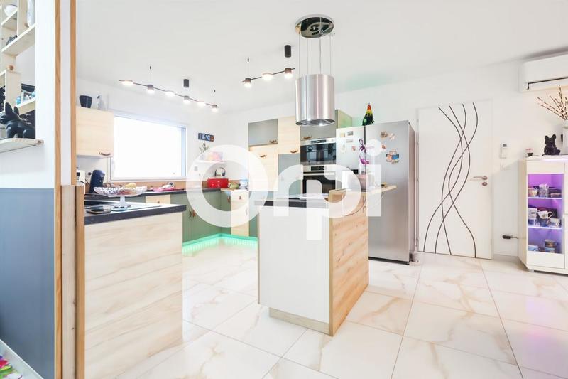 Maison - 121 m² - 4 pièces