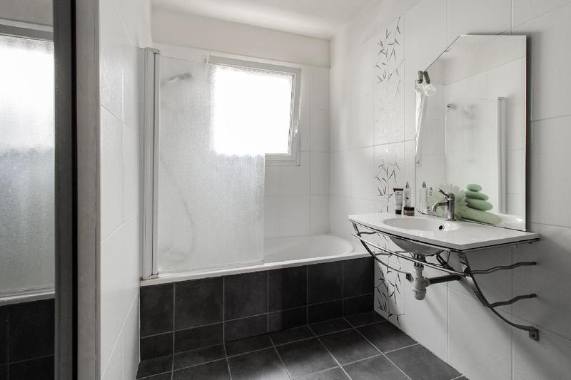 Maison - 206 m² - 8 pièces