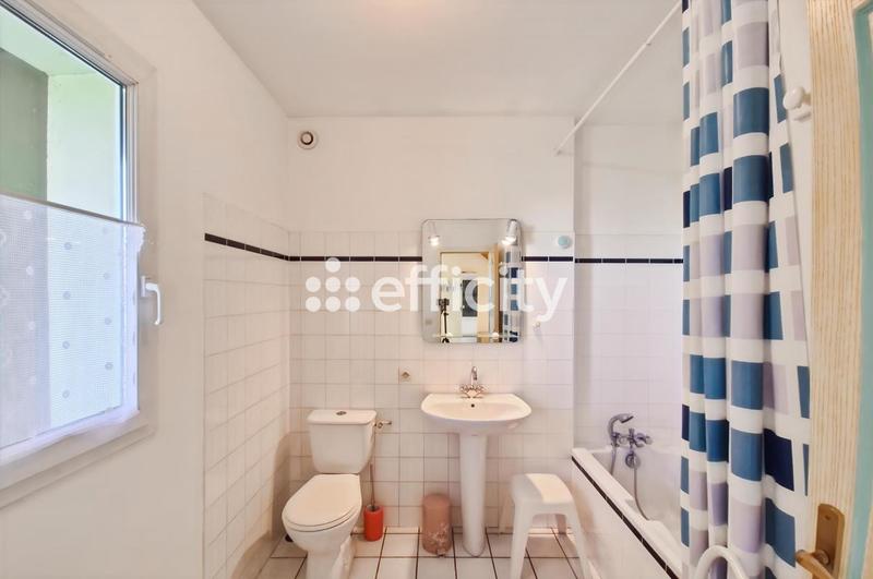 Maison - 84 m² - 5 pièces