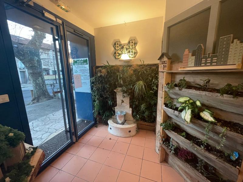 Local commercial - 194 m²