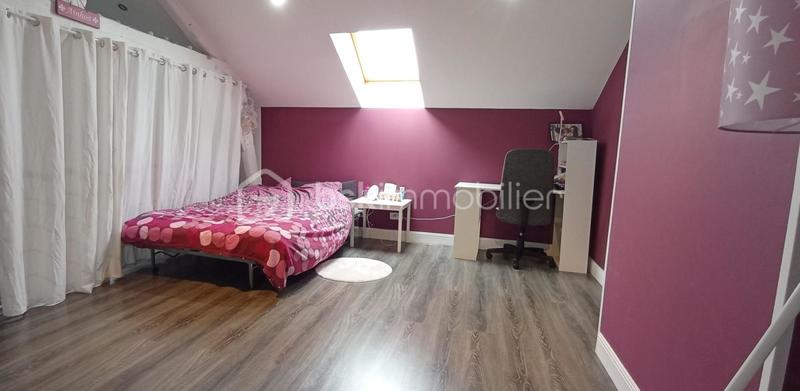 Maison - 247 m² - 8 pièces