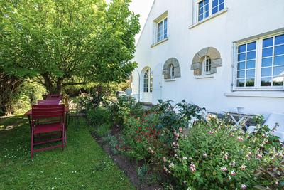 Maison - 182 m² - 9 pièces