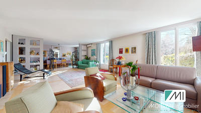 Maison - 290 m² - 11 pièces