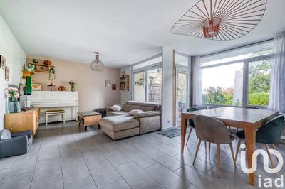 Maison - 98 m² - 5 pièces