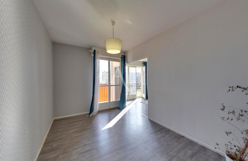 Appartement - 87 m² - 5 pièces