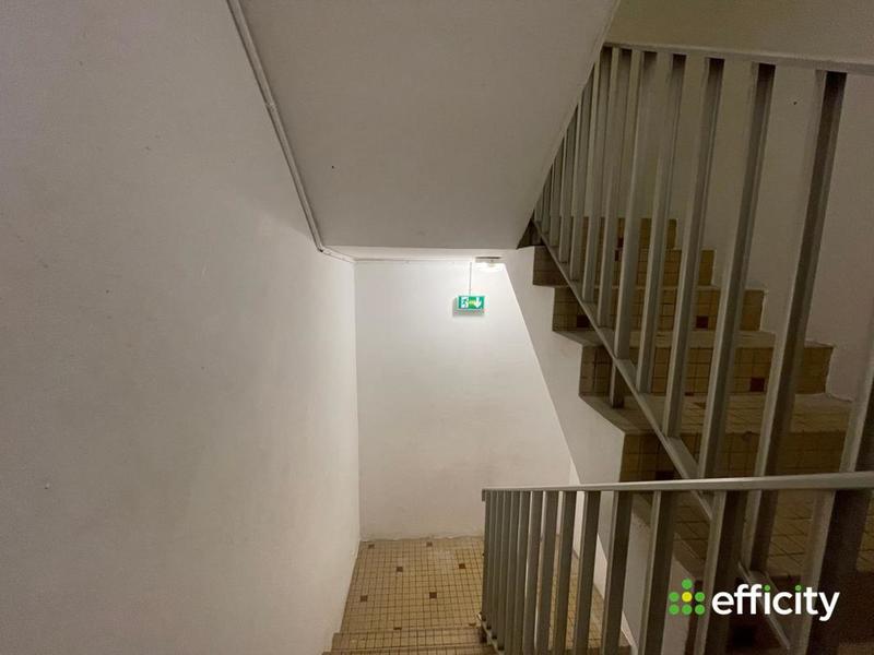 Immeuble - 975 m² - 23 pièces