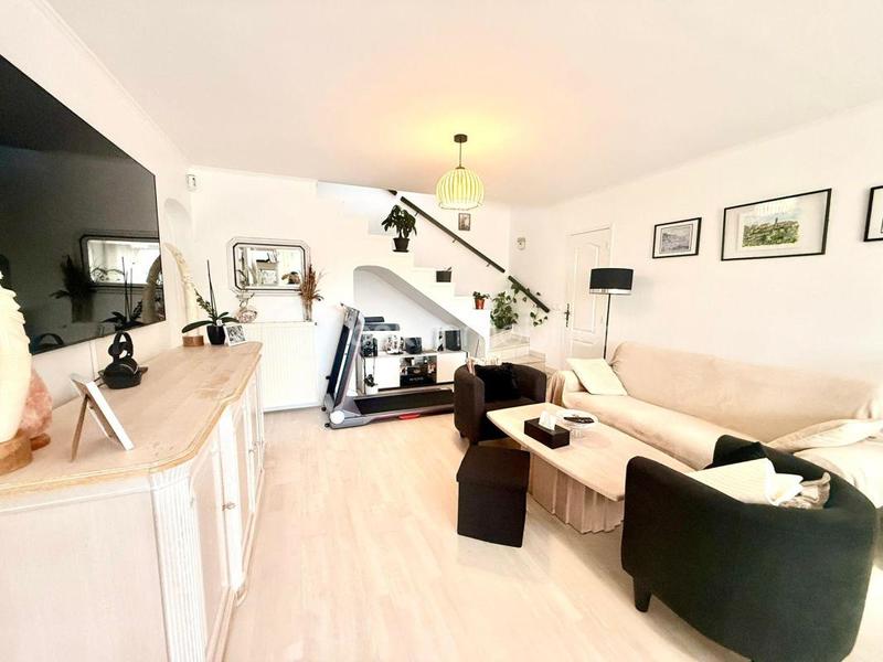 Villa - 100 m² - 5 pièces