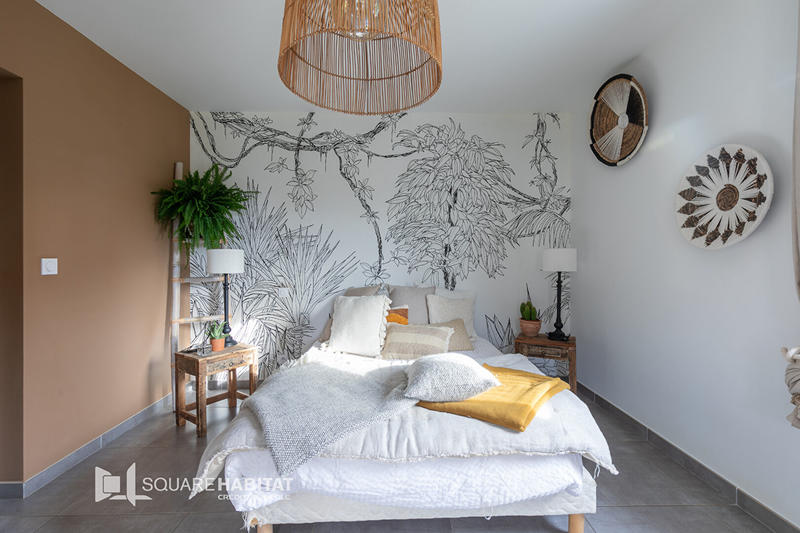 Maison - 137 m² - 6 pièces