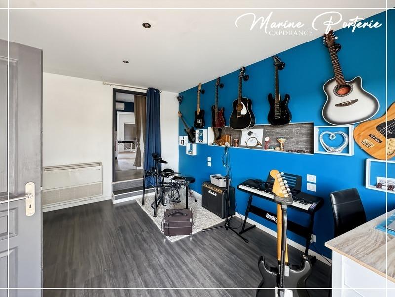 Maison en pierre - 200 m² - 7 pièces