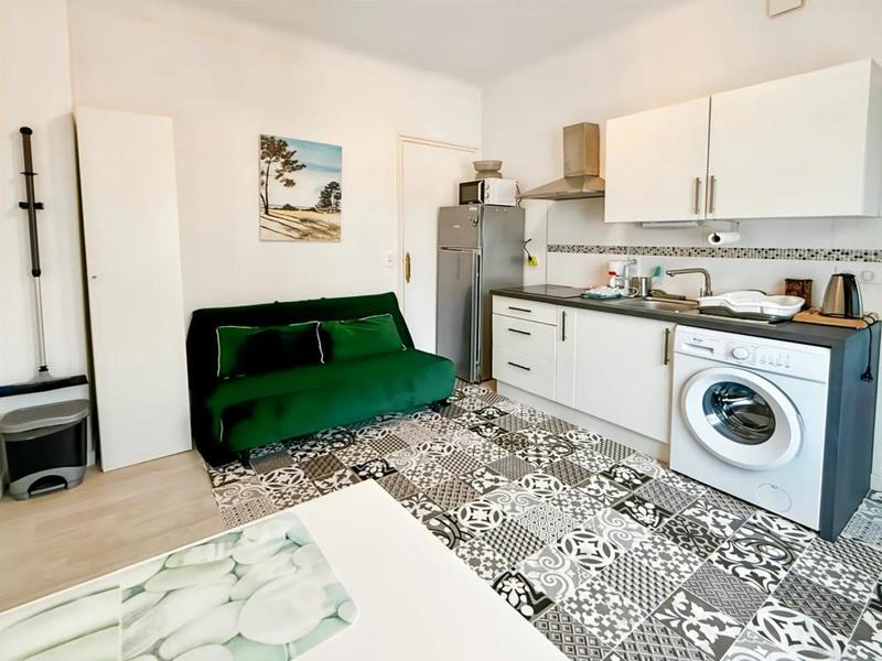 Demeure - 235 m² - 10 pièces