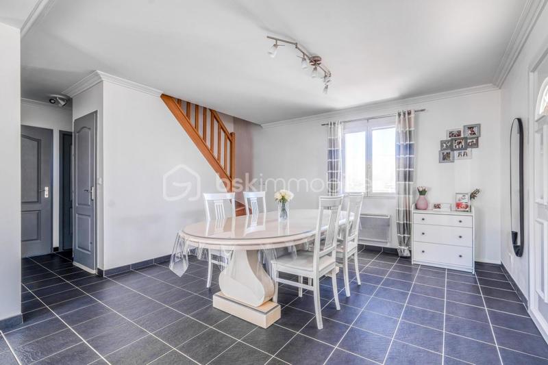 Maison traditionnelle - 85 m² - 3 pièces