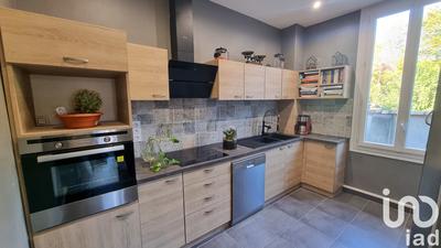 Maison - 201 m² - 6 pièces