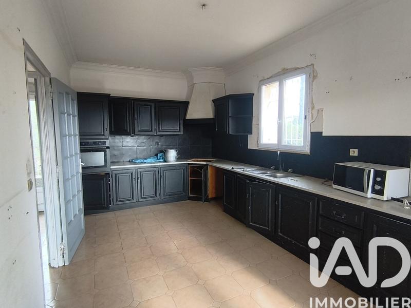 Maison - 200 m² - 5 pièces