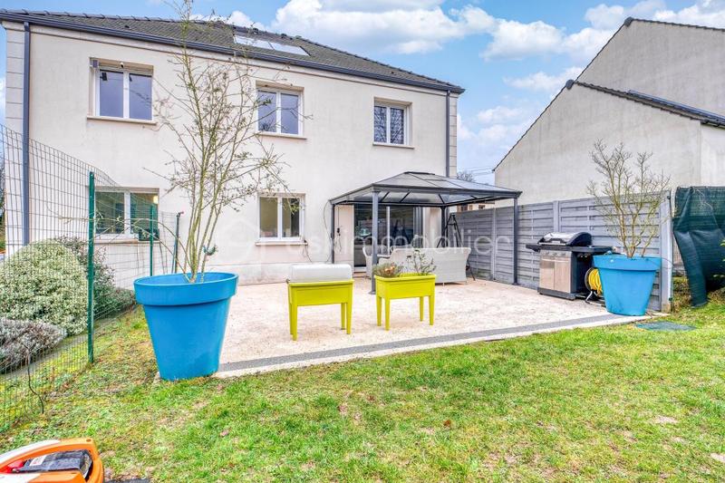 Maison traditionnelle - 138 m² - 6 pièces