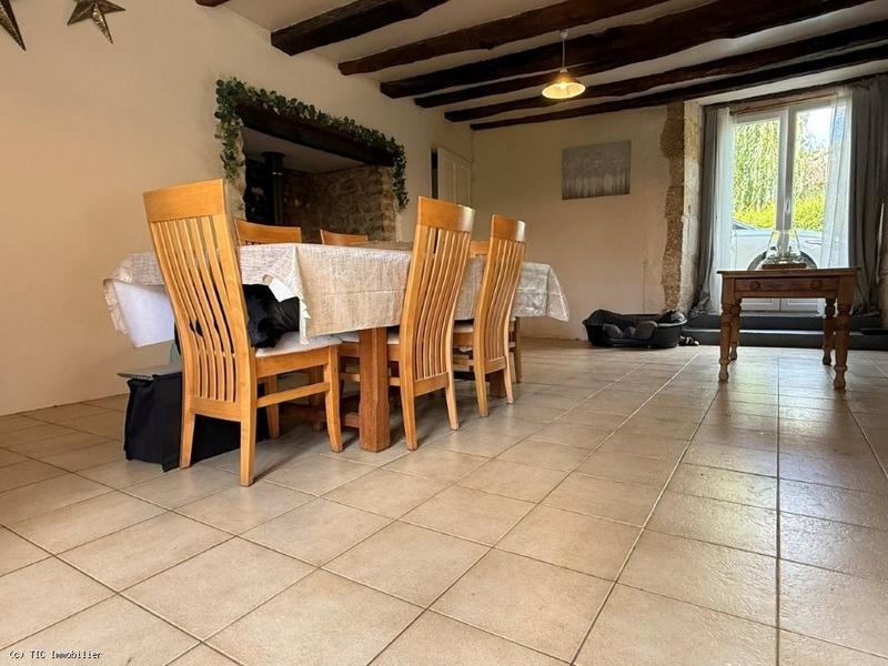 Propriété - 134 m² - 10 pièces