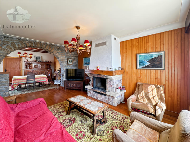 Maison - 160 m² - 6 pièces