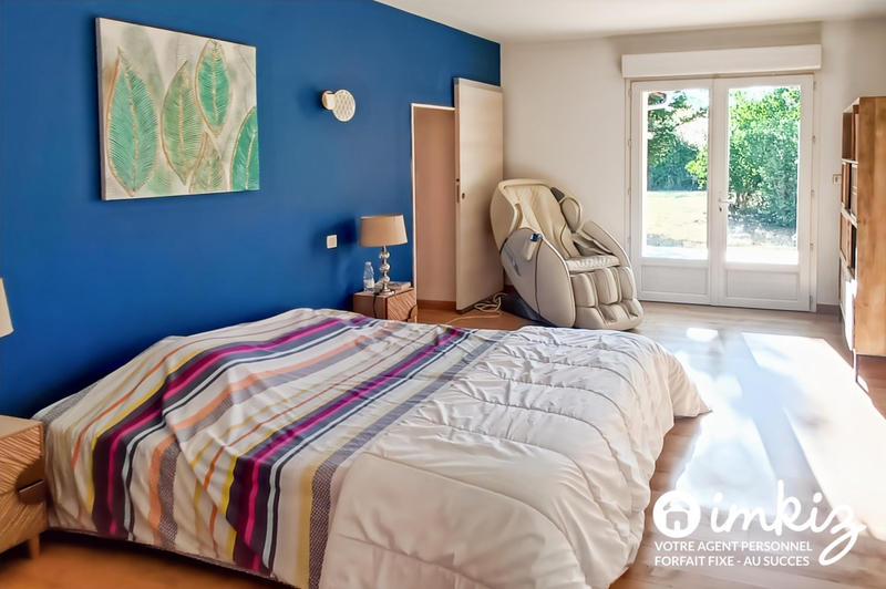 Maison - 250 m² - 6 pièces