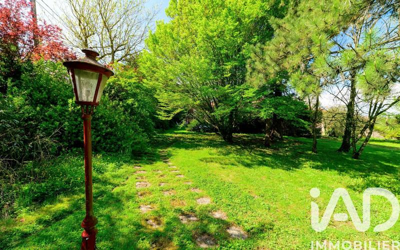 Maison - 252 m² - 7 pièces