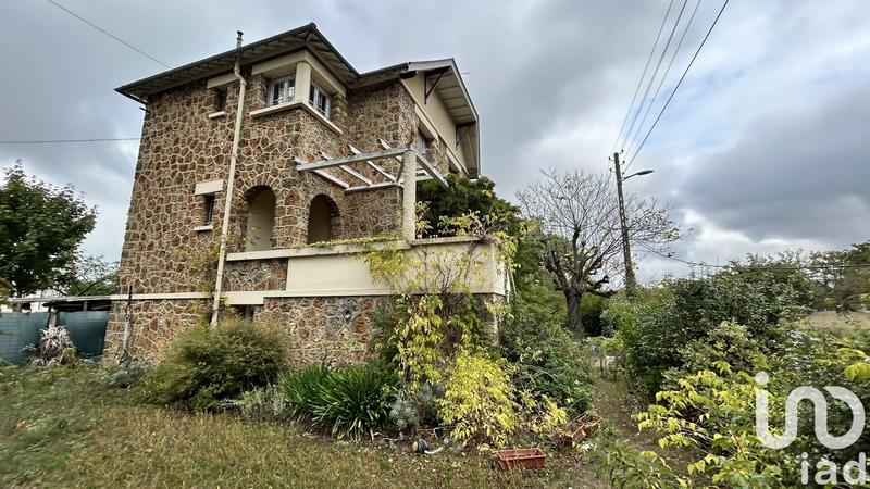 Maison - 92 m² - 5 pièces