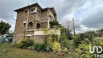 Maison - 92 m² - 5 pièces