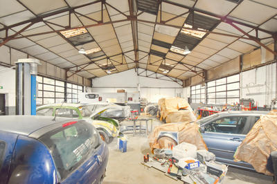 Entrepôt - 460 m² - 4 pièces
