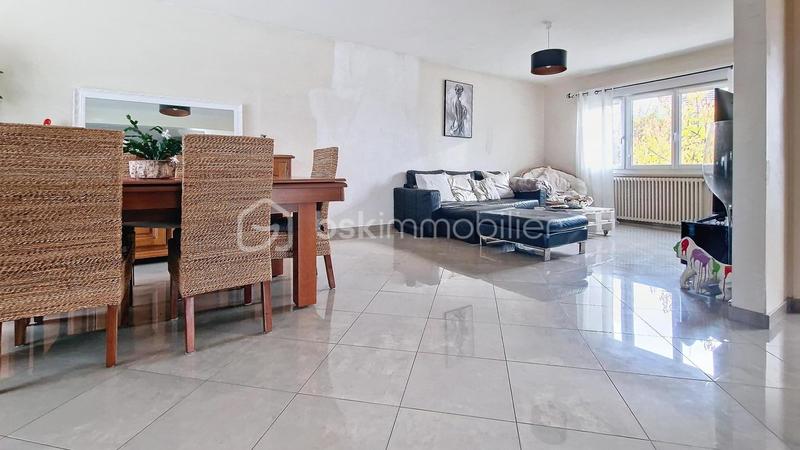 Maison - 135 m² - 6 pièces