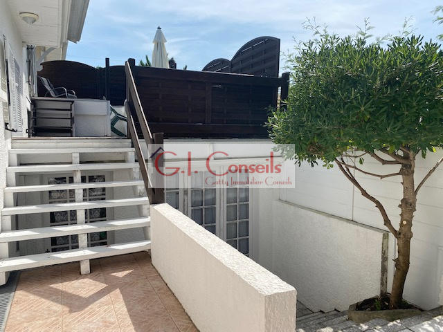 Maison - 132 m² - 9 pièces