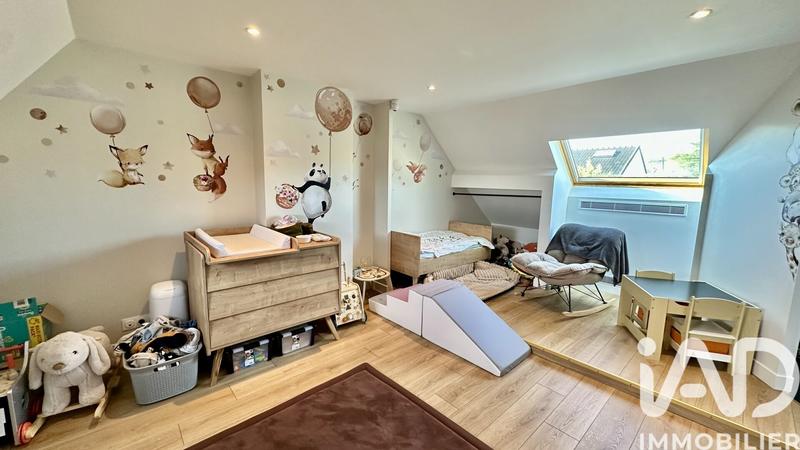 Maison - 137 m² - 7 pièces