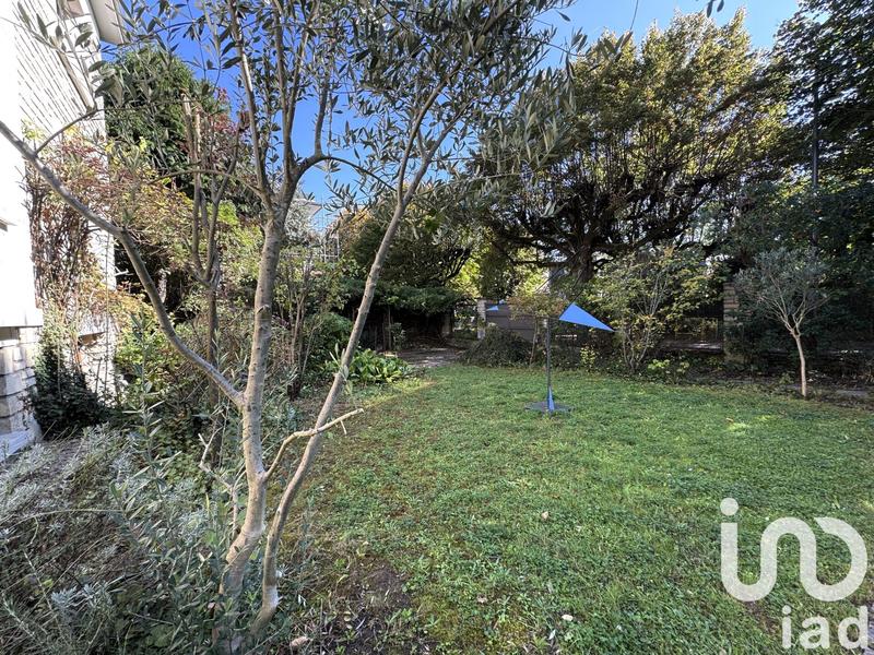 Maison - 238 m² - 8 pièces