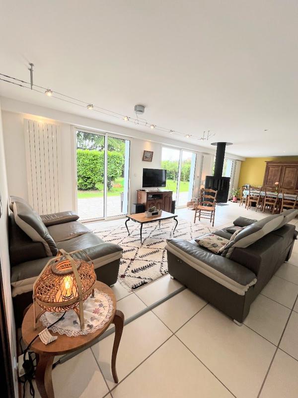 Maison traditionnelle - 160 m² - 7 pièces