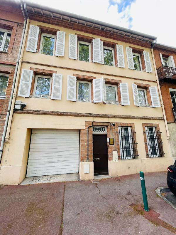 Maison - 232 m² - 8 pièces