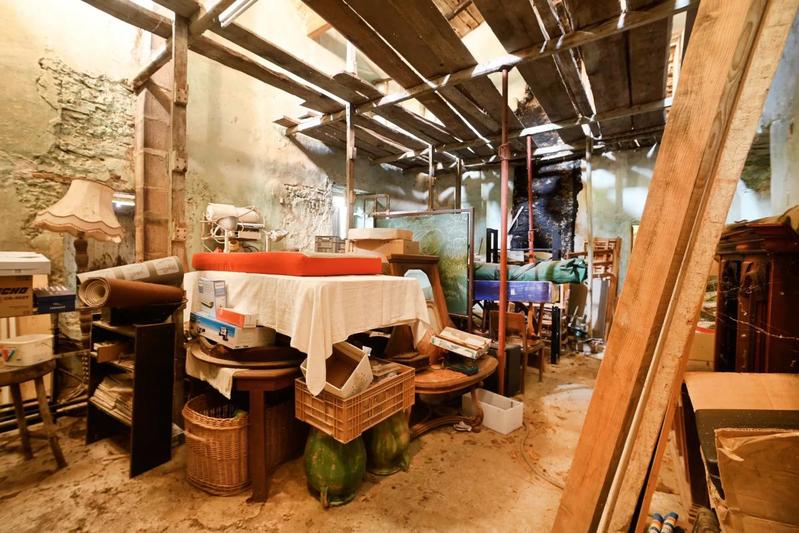 Maison - 300 m² - 10 pièces