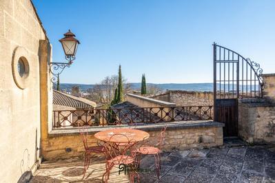 Propriété - 377 m² - 9 pièces