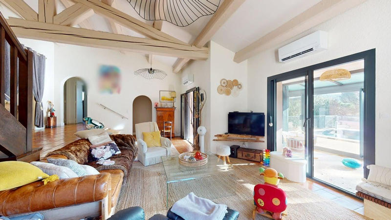 Maison - 183 m² - 7 pièces