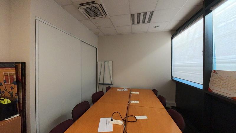 Local d'activités - 318 m²