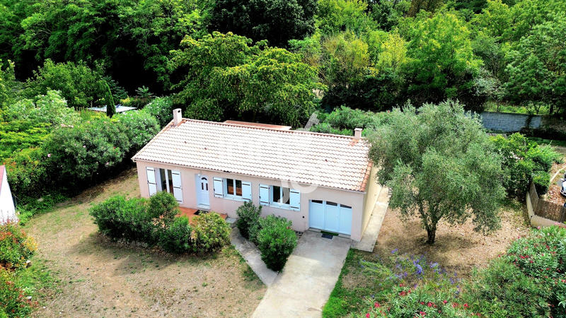 Maison - 93 m² - 5 pièces