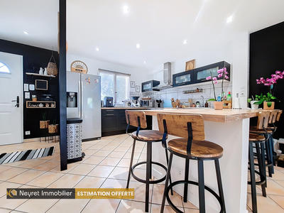 Maison - 121 m² - 6 pièces