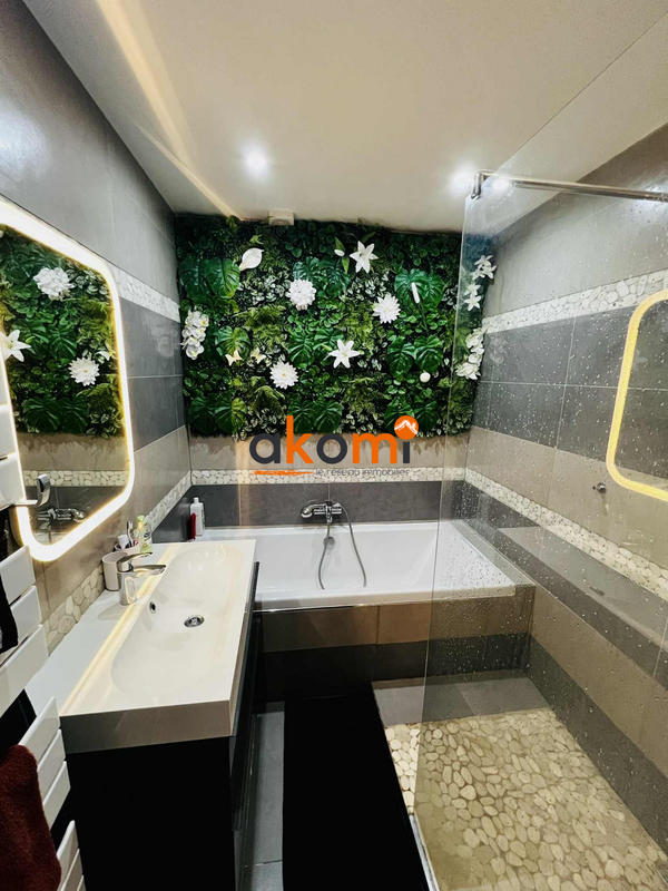 Appartement - 80 m² - 3 pièces