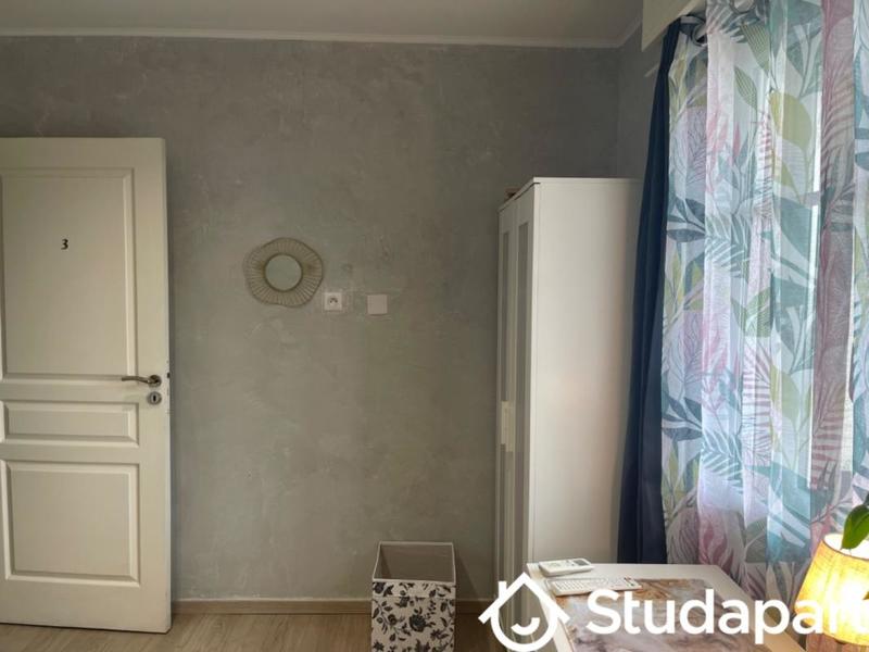 Chambre - 10 m² - 1 pièce