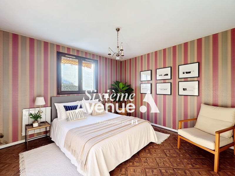 Maison - 111 m² - 4 pièces