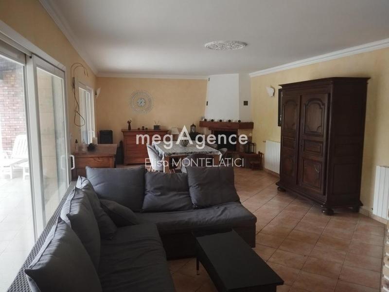 Maison de village - 225 m² - 8 pièces