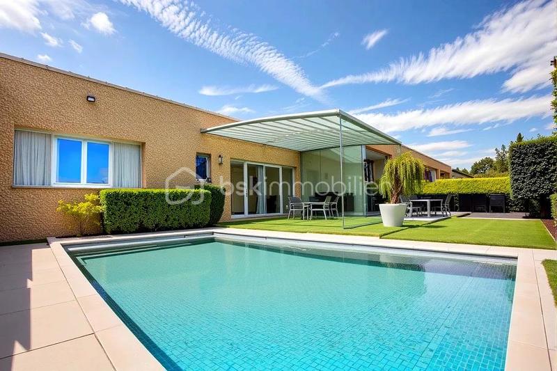 Maison traditionnelle - 107 m² - 5 pièces