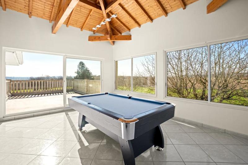 Maison - 450 m² - 14 pièces