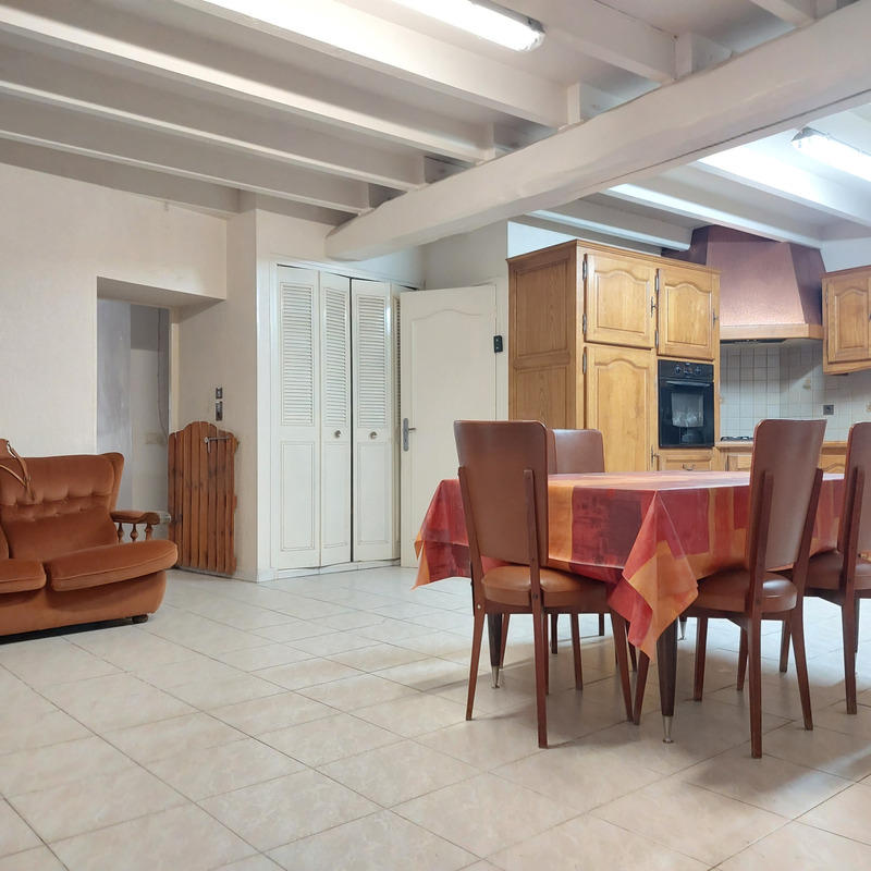 Maison - 140 m² - 8 pièces