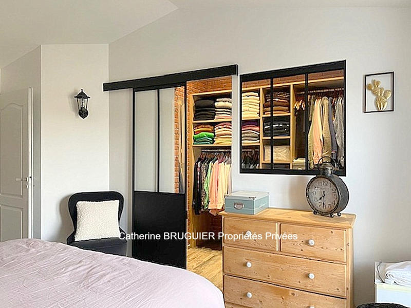 Maison - 235 m² - 9 pièces