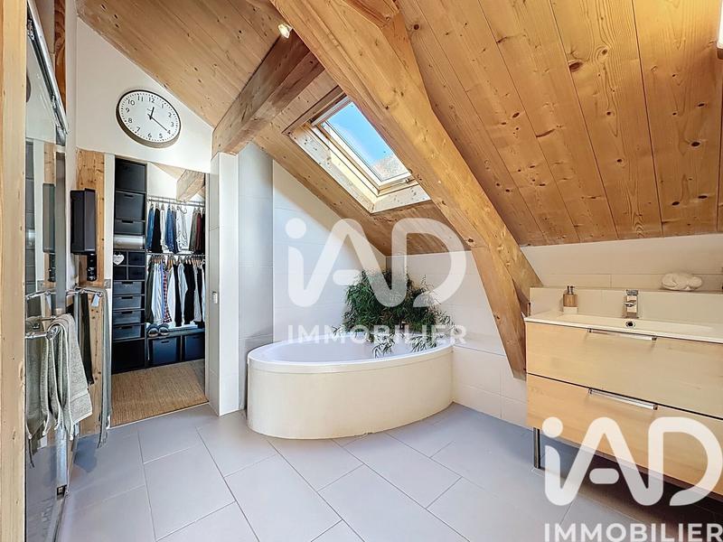 Châlet - 208 m² - 6 pièces